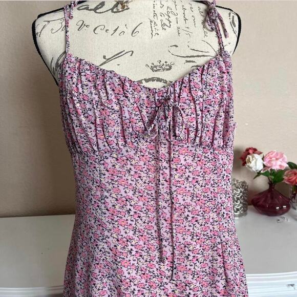 Nasty gal pink floral mini - Picture 3 of 5